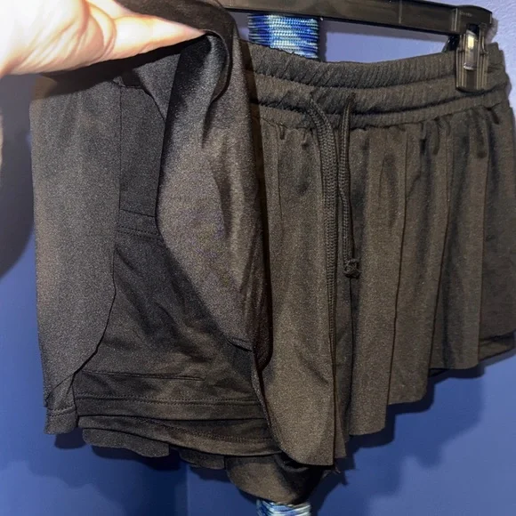 Faded Rose- NWT Black Flowy Shorts Size Medium - Picture 9 of 17